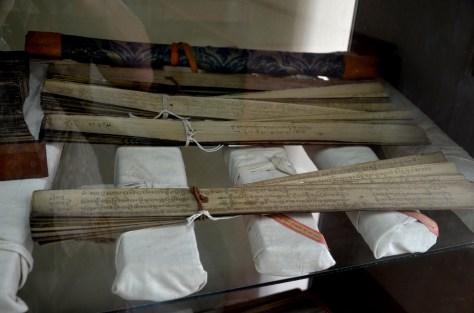 Lao manuscripts: Laos possesses a rich literary tradition dating back to the 15/16th century AD, with its Golden Era during the reign of King Suriyavongsa (1638-1695). Works have survived in the form of palm-leaf manuscripts and sometimes mulberry tree (sa) paper. They were kept at the libraries of some 3,600 Buddhist monasteries (vats/wats) scattered all over the country. as for their content, they comprise not only of religious texts, but include the whole range of popular, learned and literary writings such as works about history, traditional law and customs, astrology, magic mythology and rituals, traditional medicine and healing, grammar and lexicography, as well as poetry and a huge number of epic stories and folktales. In addition to works written in Lao, there are many important manuscripts written in Pali, the sacred language of Theravada Buddhism. The manuscripts were handed down through continuous copying and traditionally stored in wooden caskets.