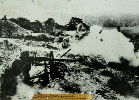 Attacking Salaphoukhoun base to force the vientiane side to sign the agreement